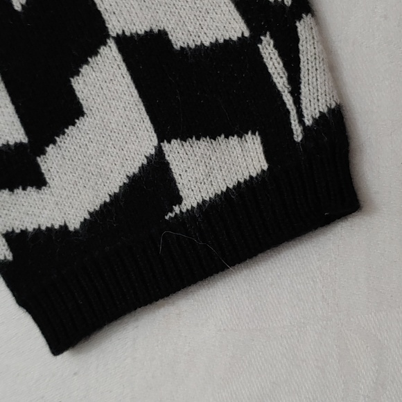 Future Collective Women's Size Small Crop Long Sleeve Cross Front Sweater New - Picture 7 of 9